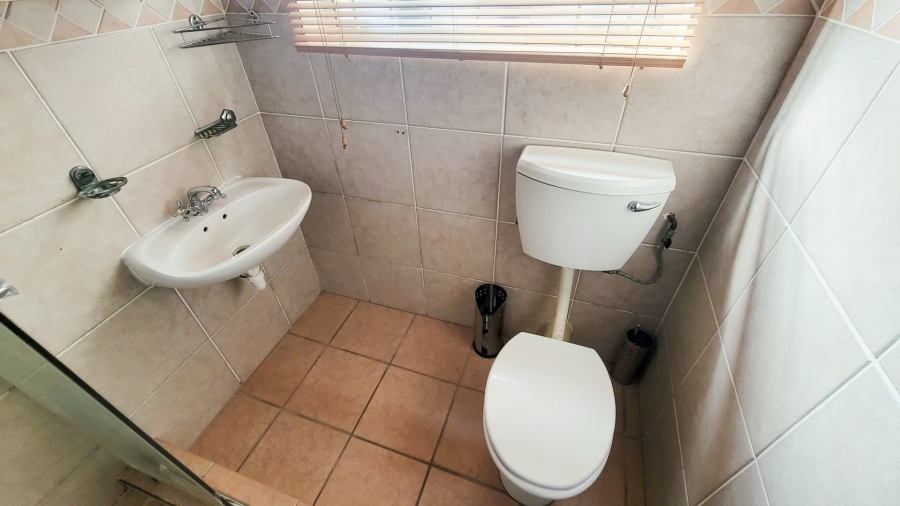 To Let 3 Bedroom Property for Rent in Bay View Western Cape